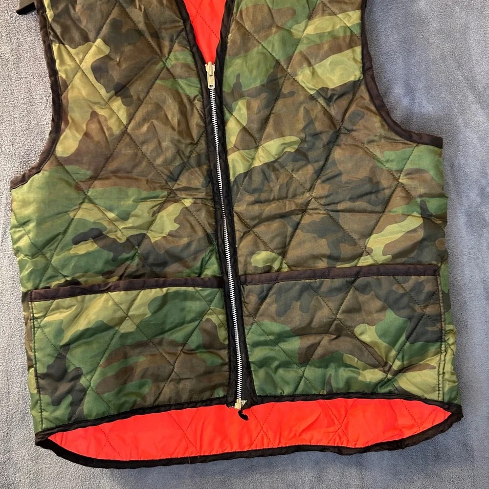 Vintage Reversible Camo Blaze Orange Mens Medium Quilted Hunting Vest USA Made
